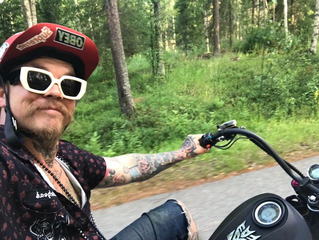 Daily prompt about&nbsp;bothering!