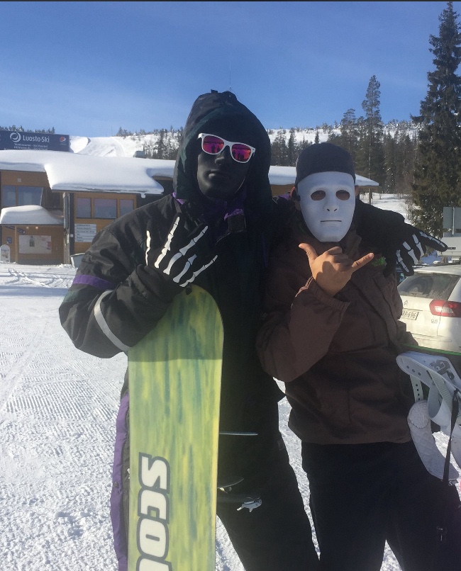 (Buffering)…please wait..